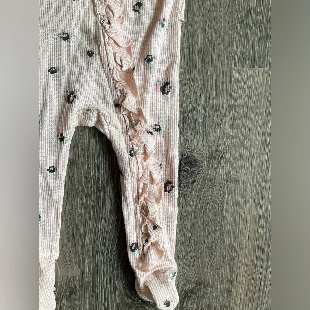 Baby Girl Bundle of Clothes & Accessories 3/6/12 Months
